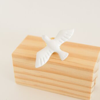 『白い鳩のブローチ』PEACE 平和　ハトの画像