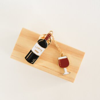 『ワイン大好き　ワインのブローチ』の画像