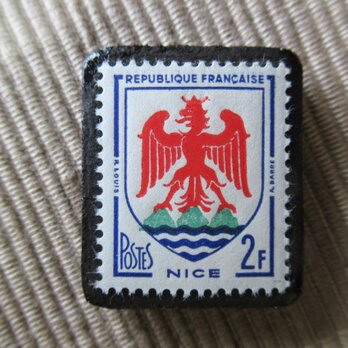 ★フランス　紋章切手ブローチ6295の画像