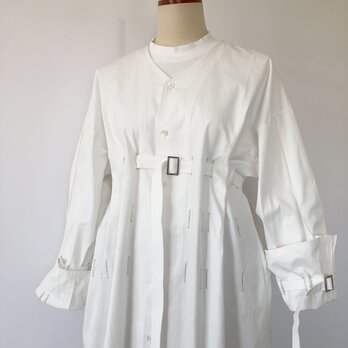 Hole Tuck - Long Shirt - Off Whiteの画像