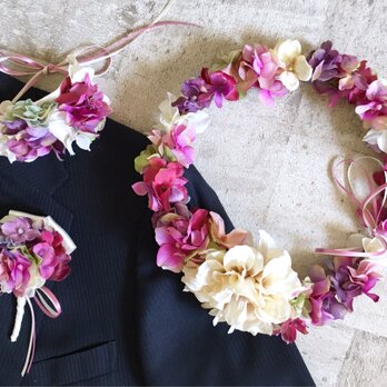 パープルピンクの花冠＆リストレット&ブートニア3点セットの画像
