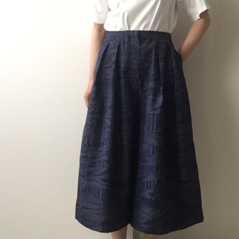着物リメイク キュロットパンツ 紺紬の画像