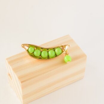 『緑の豌豆のブローチ』の画像