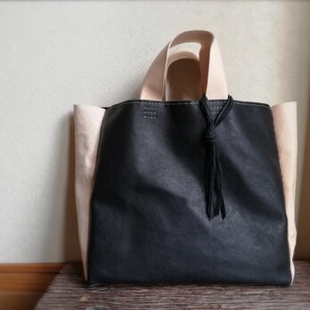 stitch tote M　ピッグスキン　ブラック✗ナチュラルの画像