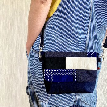 藍染め刺し子×岡山デニム×倉敷帆布のパッチワークミニショルダーバッグの画像