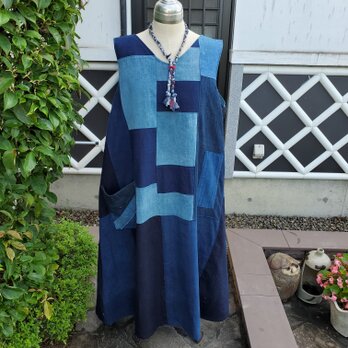 着物リメイク　手作り　藍の濃淡　ジャンパースカートの画像