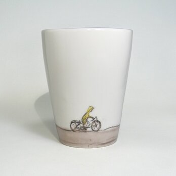 イギリス作家の手作りカップ「自転車、ポスト」の画像