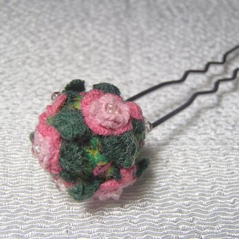 3D手刺繍/小さな薔薇のUピンの画像