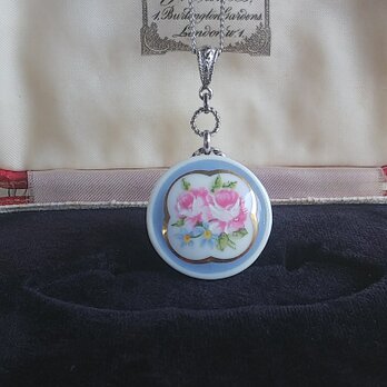 ヴィンテージ　薔薇とわすれな草／淡いBlue　陶磁器　ネックレスの画像