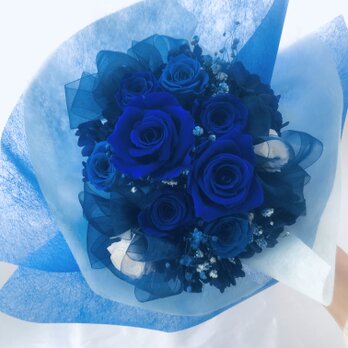 【プリザーブドフラワー／青い薔薇の花束・ラッピング付き】の画像