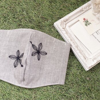 夏向け　立体マスク　刺繍花リネン ×シングルガーゼ　フラワーの画像