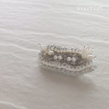 L7【SeaSlug】ウミウシ 海牛 ビーズ刺繍 ブローチの画像
