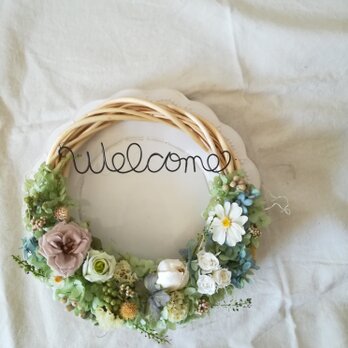 パステルflowersのwelcome wreath(リース　プリザーブドフラワードライフラワー)の画像