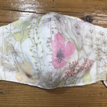 夏用　アゴまで隠れる立体マスク☆リバティ・タナローン　ワンポイント刺繍入り　フィルターポケットあり　1枚の画像