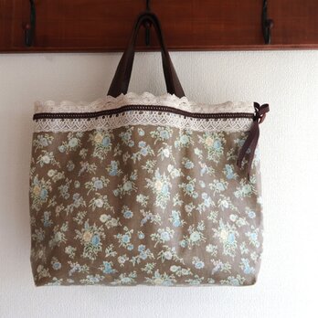 花柄ラミネートのトートバッグ（brown）