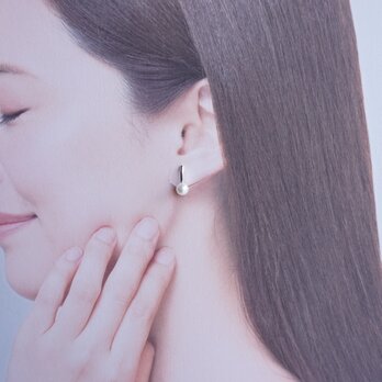 ピアスに見えるパールイヤリング シルバー　色：ホワイトの画像