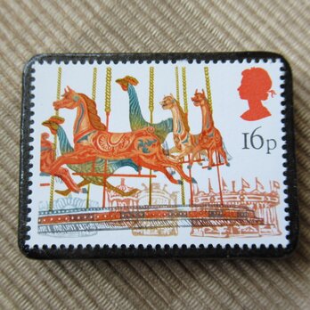 イギリス1983年　切手ブローチ 6537の画像