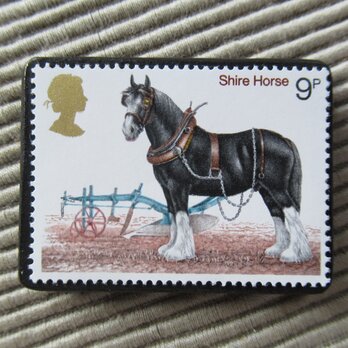 イギリス　馬切手ブローチ 6538