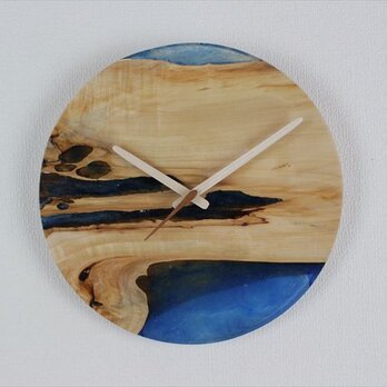 小さな世界が見えるかも？　直径30cm-14　木とレジンの掛け時計　River clockの画像