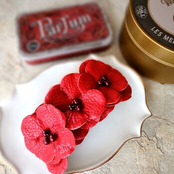 フラワーモチーフのバレッタ ■ フェイクレザー BIG FLOWER ■ レッド