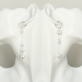 《イヤリング》Bubbles pearl asymmetry earring/White×Silverの画像