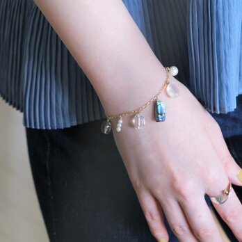 quartz×shell bracelet：アバロンシェル×クオーツ×スモーキークオーツ　チェーンブレスレットの画像