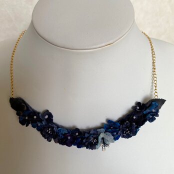 布花 Necklace of blue flowers　Aの画像