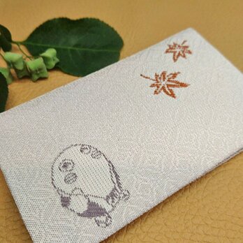 絹織物西陣織　名刺・カード入れ　まゆまろ　紅葉　白地　中地紫の画像