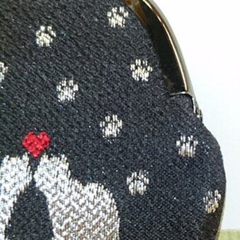 絹織物西陣織　2.6寸　ネコ二匹ハート赤表黒裏青の画像