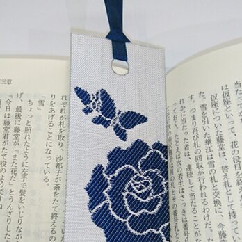 絹織物西陣織しおり　バラと蝶々（白地に青）「送料無料」の画像