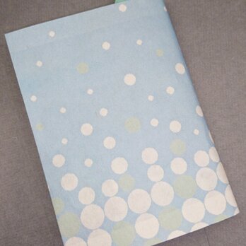 栞付き・和紙ブックカバー(文庫本サイズ)ブルー地にグリーンの水玉「送料無料」の画像