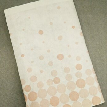 栞付き・和紙ブックカバー(新書サイズ)白地にピンク水玉「送料無料」の画像