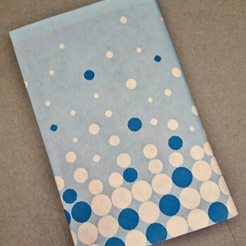 栞付き・和紙ブックカバー(新書サイズ)ブルー地に青水玉「送料無料」の画像