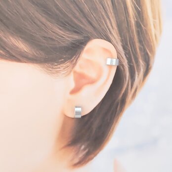 【再販】〈軽い〉〈痛くない〉〈挟むだけ〉2wayシルバーフラットリングイヤリング・イヤーカフ〈直径約11㎜幅約5㎜〉(両耳用)