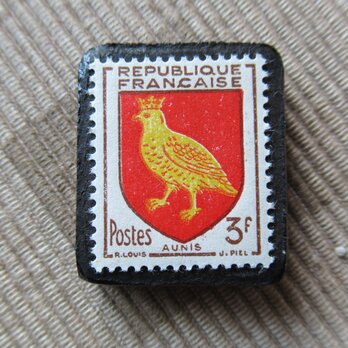 フランス　紋章切手ブローチ6666の画像