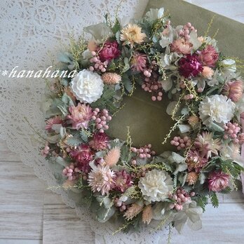 ヘリクリサムの野花wreathの画像