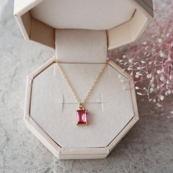 【14kgf】宝石質ピンクトパーズの一粒ネックレス(レクタングルファセットカット)の画像