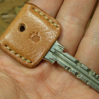 肉球刻印のキーカバー　キャメルｘベージュ