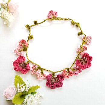 オヤで編んだお花のネックレス　赤&ピンクの画像