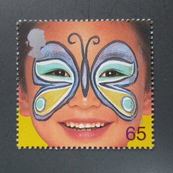 イギリス2001年　切手ブローチ 6692の画像