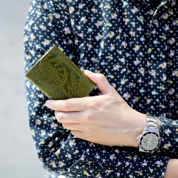 極小財布 オール 栃木レザー ペイズリー型押し コンパクト ウォレット PABLO カーキ ミニ財布 三つ折り 本革の画像