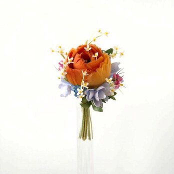 小花にまみれたラナンキュラス オレンジ色 * 薄絹製 * コサージュの画像
