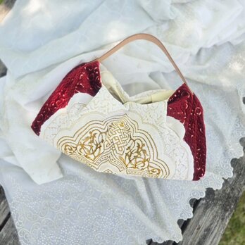 sale☆日本国内から発送☆　モロッコ ファブリック red & ワンハンドルレザー 　コロンとかわいいバッグの画像