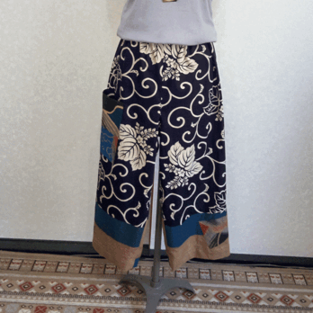 着物リメイク♪　丈８４ｃｍ　桐唐草模様の大風呂敷×柿渋染めののぼり旗から作ったワイドパンツの画像