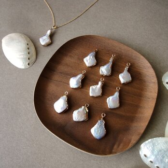 【海のコフレセットC】淡水パールの洋梨ペンダント ■ ネックレス 小さな貝殻の画像