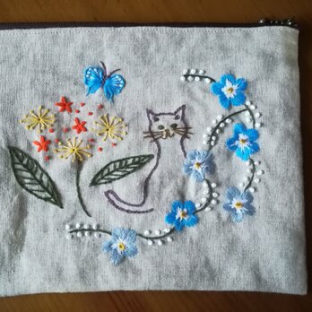 【再再販】手刺繍☆リネンのポーチ☆猫と花の画像