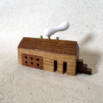 ある街の小さな家たち