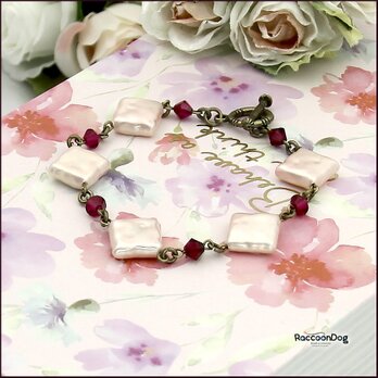 アンティークデザイン大人姫ブレスレット（スワロフスキー〔ルビー〕・アクリル変形ビーズ〔ピンクパール〕ビーズブレスレット）