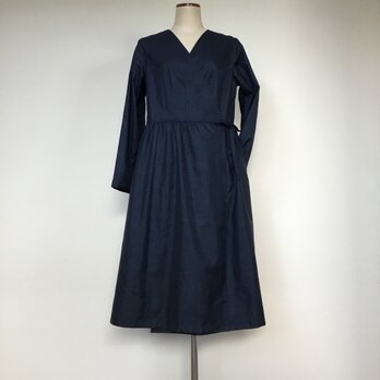 大島紬のカシュクールワンピース   紺色  着物リメイクの画像
