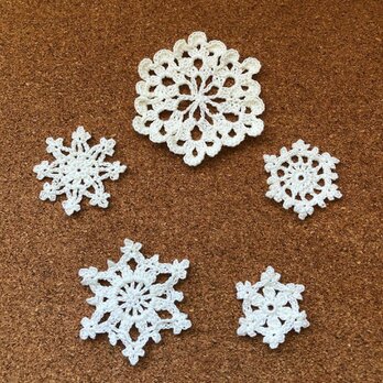 【オーダー品】かぎ針編みの雪の結晶モチーフ20個セットの画像